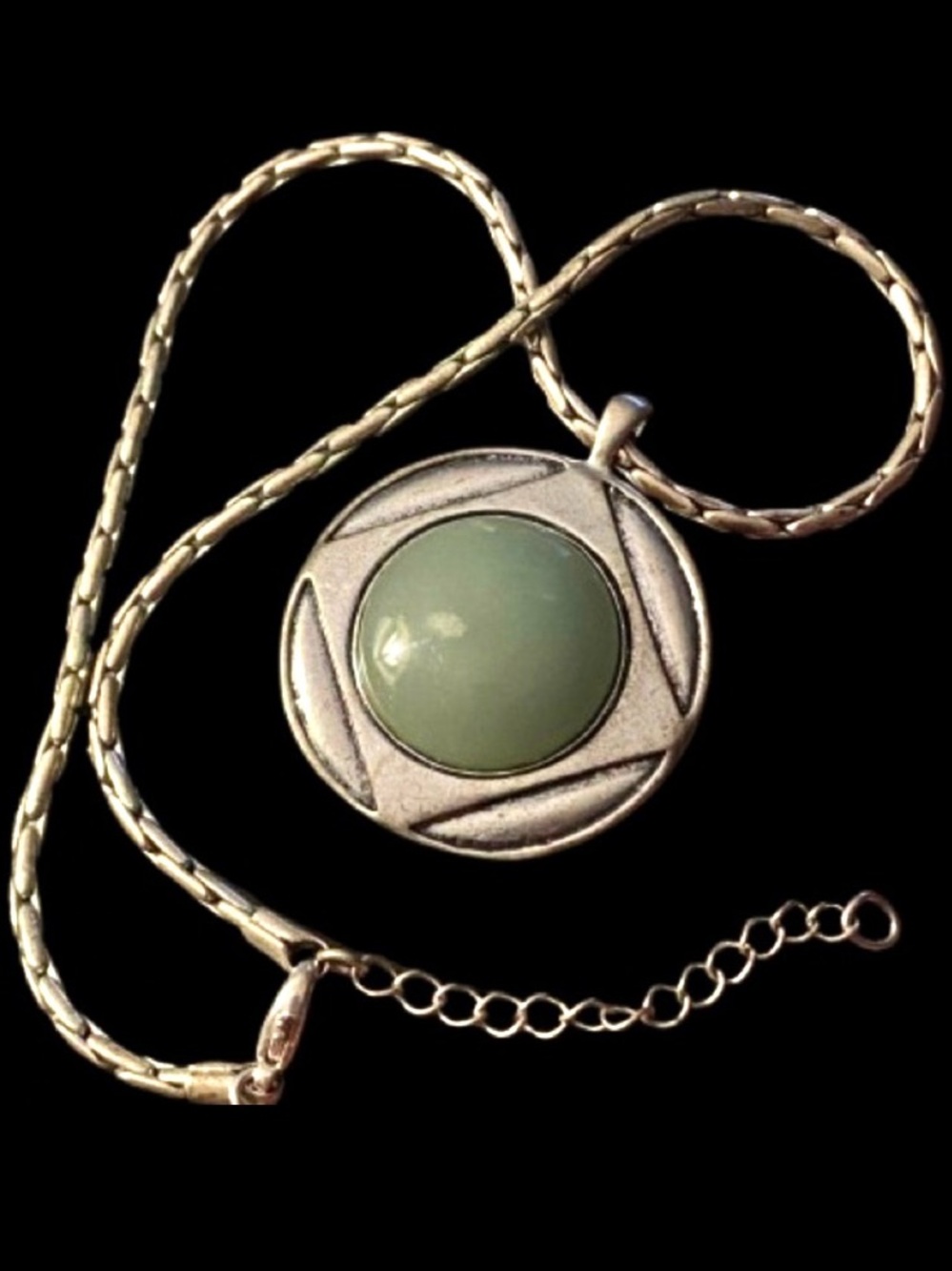 Silver Chocker Snake Bamboo Link Necklace Round Green Gemstone Cabochon Pendant
